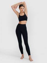 4F Legginsy do jogi i pilatesu bezszwowe damskie - czarne XS/S. Czarne legginsy damskie 4f, l, bez wzorów, z dzianiny, z podwyższonym stanem, na fitness i siłownię. W wyprzedaży za 129.99 zł.