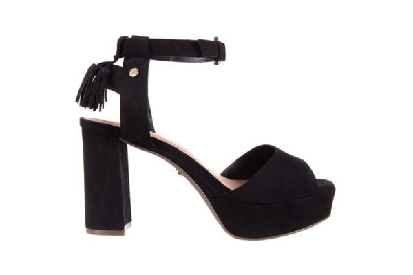 Sandały Bayla-067 129006 Nobuck Black, Czarny, Skóra naturalna - 37. Czarne sandały damskie Bayla, bez wzorów, z nubiku, bez obcasa, na obcasie. W wyprzedaży za 99.00 zł.