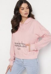 Różowa Casualowa Bluza z Kapturem i Kieszonką Zelotia. Czerwone bluzy z kapturem damskie Born2be, l, z jeansu. Za 59.99 zł.