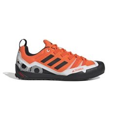 Buty trekkingowe adidas Terrex Swift Solo 2.0. Brązowe obuwie trekkingowe damskie Adidas. Za 501.30 zł.