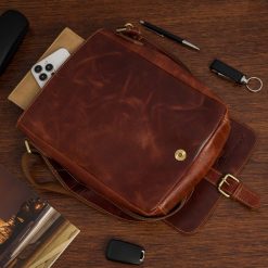 Torba męska skórzana na ramię zgrabna elegancka Beltimore brązowa N23. Brązowe torby męskie na ramię bez wzorów, na ramię. Za 199.99 zł.