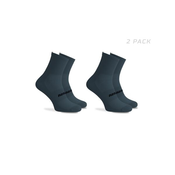 Skarpetki rowerowe Rogelli Essential 2-pak. Niebieskie skarpetki męskie Rogelli, bez wzorów, z elastanu. Za 50.00 zł.