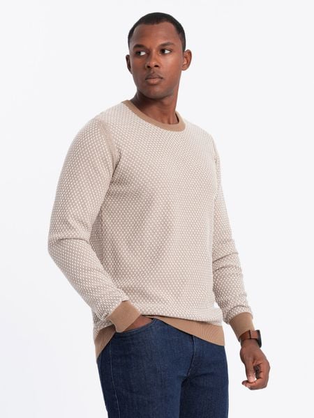 Sweter męski dzianinowy RELAXED FIT we wzory – jasnobrązowy V3 - Rozmiar: L. Brązowe swetry męskie Ombre Clothing, l, bez wzorów, z bawełny, bez kołnierzyka. Za 169.99 zł.