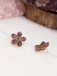 Pierres de Jade Pozłacane kolczyki-wkrętki z ametystami i cyrkoniami rozmiar: onesize. Różowe kolczyki damskie Pierres de Jade, z ametystem, pozłacane. Za 43.99 zł.