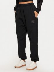 REPLAY Spodnie dresowe W8086B.000.23040P Czarny Regular Fit. Czarne spodnie dresowe damskie Replay, s, bez wzorów, z bawełny. Za 489.99 zł.