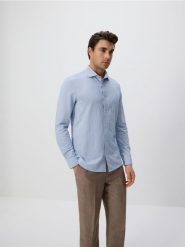 Prążkowana koszula slim fit - jasnoniebieski. Niebieskie koszule męskie Reserved, l, bez wzorów, z bawełny, bez kołnierzyka, bez ramiączek. W wyprzedaży za 99.99 zł.
