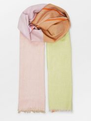 Becksöndergaard Szal "Vikko" ze wzorem - 200 x 100 cm rozmiar: onesize. Szaliki i kominy damskie Becksöndergaard, bez wzorów, z bawełny. Za 83.62 zł.