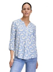 CARTOON Bluzka w kolorze błękitno-białym rozmiar: 44. Białe bluzki damskie Cartoon, bez wzorów, z bawełny, bez kołnierzyka, bez ramiączek. Za 122.38 zł.