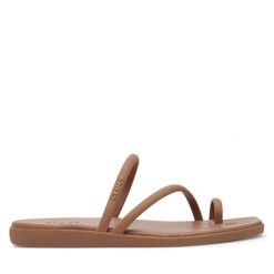 Japonki Crocs. Brązowe klapki damskie Crocs, bez wzorów, bez obcasa. Za 179.99 zł.