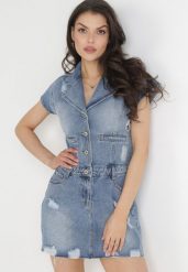 Niebieska Jeansowa Sukienka Mini z Przetarciami i Guzikami Thang. Niebieskie sukienki damskie Born2be, na lato, l, bez wzorów, z jeansu, bez kołnierzyka, bez ramiączek, mini. W wyprzedaży za 143.99 zł.