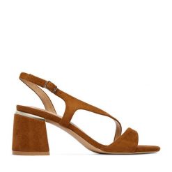 Sandały JENNY. Brązowe sandały damskie Jenny, bez wzorów, bez obcasa, na słupku. Za 129.99 zł.