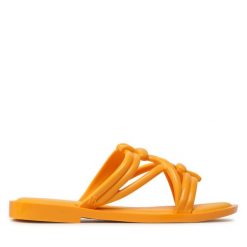 Klapki Melissa. Białe klapki damskie Melissa, bez wzorów, bez obcasa. Za 179.99 zł.
