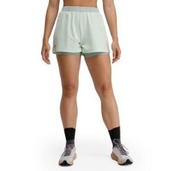 Damskie krótkie spodenki do biegania w terenie 2 w 1 Trekking Siroko Araroa Min. Zielone szorty damskie SIROKO, bez wzorów, z tkaniny, sportowe. Za 212.00 zł.