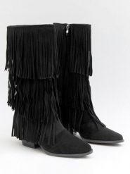 Bellucci Botki w kolorze czarnym na obcasie rozmiar: 40. Czarne botki damskie Bellucci, eleganckie, bez obcasa, na obcasie, bez zapięcia. Za 189.95 zł.
