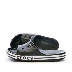 Klasyczne klapki Crocs Bayaband Slide. Czarne klapki damskie Crocs, bez wzorów, bez obcasa. Za 117.99 zł.