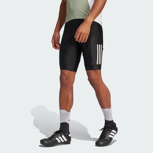 Szorty Essentials 3-Stripes Padded Cycling. Czarne szorty męskie Adidas, bez wzorów, sportowe. W wyprzedaży za 351.20 zł.