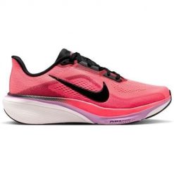 Buty do biegania damskie Nike Pegasus 42. Czerwone obuwie do biegania damskie Nike. Za 885.00 zł.