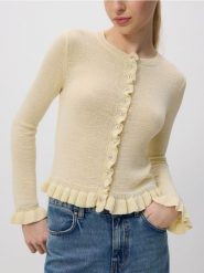 Sweter z guzikami - Inny. Swetry klasyczne damskie Reserved, l, z dzianiny, bez kołnierzyka. Za 109.99 zł.