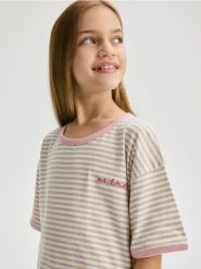 T-shirt w paski z haftem - wielobarwny. Koszulki dziewczęce Reserved, bez wzorów, z bawełny, bez ramiączek. W wyprzedaży za 15.99 zł.