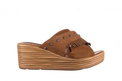 Koturny Bayla-161 066 475 Brąz, Skóra naturalna - 40. Brązowe czółenka damskie Bayla, bez wzorów, z nubiku, bez obcasa, na koturnie. W wyprzedaży za 80.10 zł.