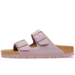 Klapki Birkenstock Arizona Birkibuc Damskie. Fioletowe klapki damskie Birkenstock, bez wzorów, z nubiku, bez obcasa. Za 467.90 zł.