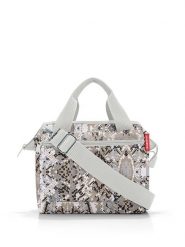 Reisenthel Torebka "Allrounder" w kolorze beżowo-kremowym - 22 x 24 x 13 cm rozmiar: onesize. Brązowe torebki klasyczne damskie Reisenthel, bez wzorów, z materiału, bez dodatków. Za 66.47 zł.