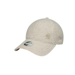 Czapka baseballowa 9Forty damska New York Yankees Borg. Białe czapki z daszkiem damskie New Era, bez wzorów. Za 189.50 zł.