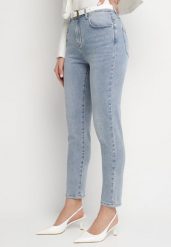 Niebieskie Jeansy o Kroju Mom Fit z Wysokim Stanem Delarine. Niebieskie jeansy damskie Born2be, m, bez wzorów, z bawełny. Za 89.99 zł.
