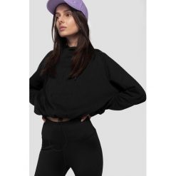 Bluza damska BLD292 - głęboka czerń. Bluzy z kapturem damskie 4f, z dzianiny. W wyprzedaży za 79.99 zł.