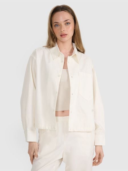 4F Koszula oversize z kołnierzykiem damska - biała XL. Białe koszule damskie 4f, xl, bez wzorów, z bawełny, eleganckie, bez kołnierzyka, bez ramiączek. W wyprzedaży za 79.99 zł.