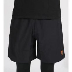 Męskie spodenki Playerlayer Blitz Field czarne. Czarne szorty męskie TIEM, bez kołnierzyka. Za 153.99 zł.
