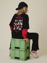 4F T-shirt loose z nadrukiem dziewczęcy - czarny 146/152 (10-12 lat). Czarne koszulki dziewczęce 4f, bez wzorów, z bawełny, bez ramiączek. Za 59.99 zł.