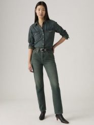 Levi's Dżinsy "501" - Mom fit - w kolorze niebieskim rozmiar: W29/L32. Niebieskie jeansy damskie Levi's, z podwyższonym stanem. Za 284.82 zł.