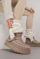 Ciemnobeżowe Śniegowce na Grubej Podeszwie Ozdobione Haftowanym Motywem i Futerkiem Caretusa. Brązowe śniegowce damskie Born2be, z jeansu. Za 109.99 zł.