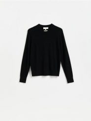 Kaszmirowy sweter - czarny. Czarne swetry klasyczne damskie Reserved, l, z kaszmiru, bez kołnierzyka. Za 499.99 zł.