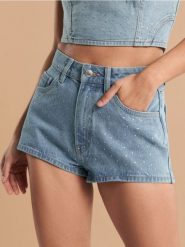 Szorty jeansowe - niebieski. Niebieskie szorty damskie Sinsay, bez wzorów, z bawełny. Za 69.99 zł.