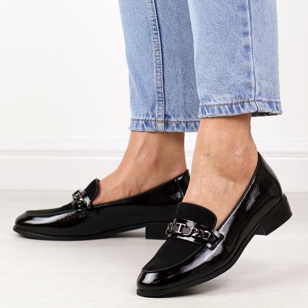 Czarne lakierowane mokasyny damskie Potocki 12309. Czarne mokasyny damskie POTOCKI, z lakierowanej skóry. Za 159.00 zł.