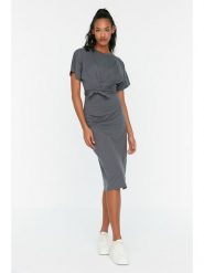 Trendyol Sukienka w kolorze antracytowym rozmiar: L. Czarne sukienki damskie Trendyol, l, bez wzorów, z bawełny, bez kołnierzyka, bez ramiączek, midi. Za 52.99 zł.