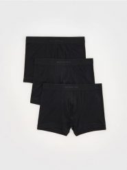 Bokserki z wiskozy 3 pack - czarny. Czarne bokserki męskie Reserved, bez wzorów, z wiskozy. W wyprzedaży za 59.99 zł.