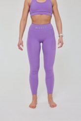Legginsy Infinite z wysokim stanem - Fioletowe. Fioletowe legginsy damskie OOSC, l, bez wzorów, z materiału. Za 245.99 zł.