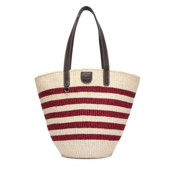 Torebka Weekend Max Mara. Czerwone torebki klasyczne damskie Weekend Max Mara, bez wzorów, wizytowe, bez kołnierzyka, bez ramiączek. Za 1,839.00 zł.