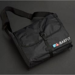 Torba rowerowa na ramię Barfly Daily. Czarne torby męskie na ramię BAR FLY, bez wzorów, na ramię. Za 339.50 zł.