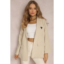 Jasnobeżowa Marynarka Caladina. Brązowe marynarki i żakiety damskie Renee, z aplikacjami, z tkaniny, eleganckie. Za 119.99 zł.