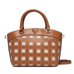 Torebka Guess. Brązowe torebki klasyczne damskie Guess, z aplikacjami, bez dodatków. Za 584.99 zł.