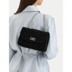 Torebka Badura. Czarne listonoszki damskie Badura, bez wzorów, bez dodatków. Za 249.99 zł.