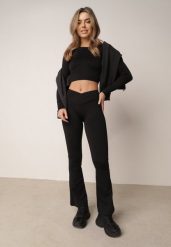 Czarne Legginsy o Fasonie Dzwonów z Wysokim Stanem Jaenlenne. Czarne legginsy damskie Born2be, l, bez wzorów, z jeansu. Za 79.99 zł.