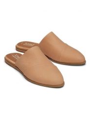 TOMS Skórzane klapki w kolorze beżowym rozmiar: 36. Brązowe klapki damskie Toms, bez wzorów, bez obcasa. Za 197.95 zł.