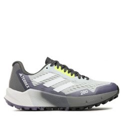 Buty do biegania adidas. Białe obuwie do biegania damskie Adidas. Za 549.99 zł.
