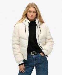 Superdry Everest Bomber Hybrid Jacket – Kurtka bomber damska z recyklingowanego. Białe kurtki damskie Superdry., uniwersalny, bez wzorów, z elastanu, bez kaptura. Za 525.75 zł.