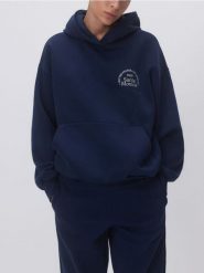 Bluza z haftowanym napisem - granatowy. Niebieskie bluzy bez kaptura damskie Reserved, l, z bawełny. Za 119.99 zł.